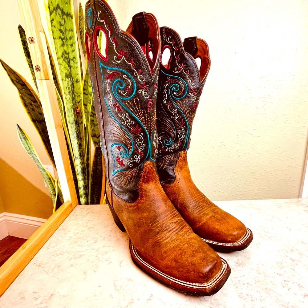 Tony Lama Brown Leather Western Heeled Boots with Turquoise & Red Embroidery - Picture 2 of 15